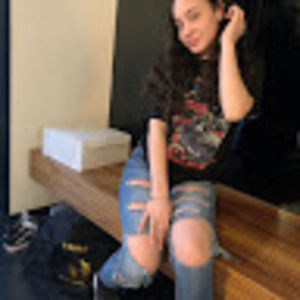 Meet your Posher, Adriana